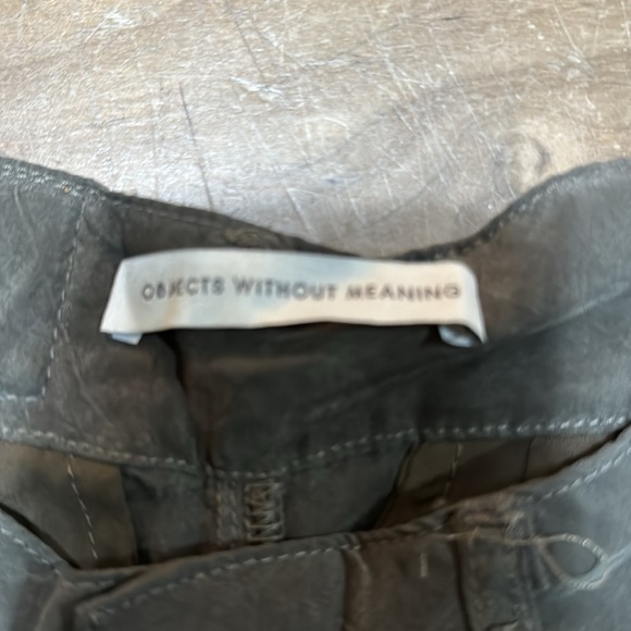 Objects without meaning, silk pleaded front size, small pants - Picture 2 of 4